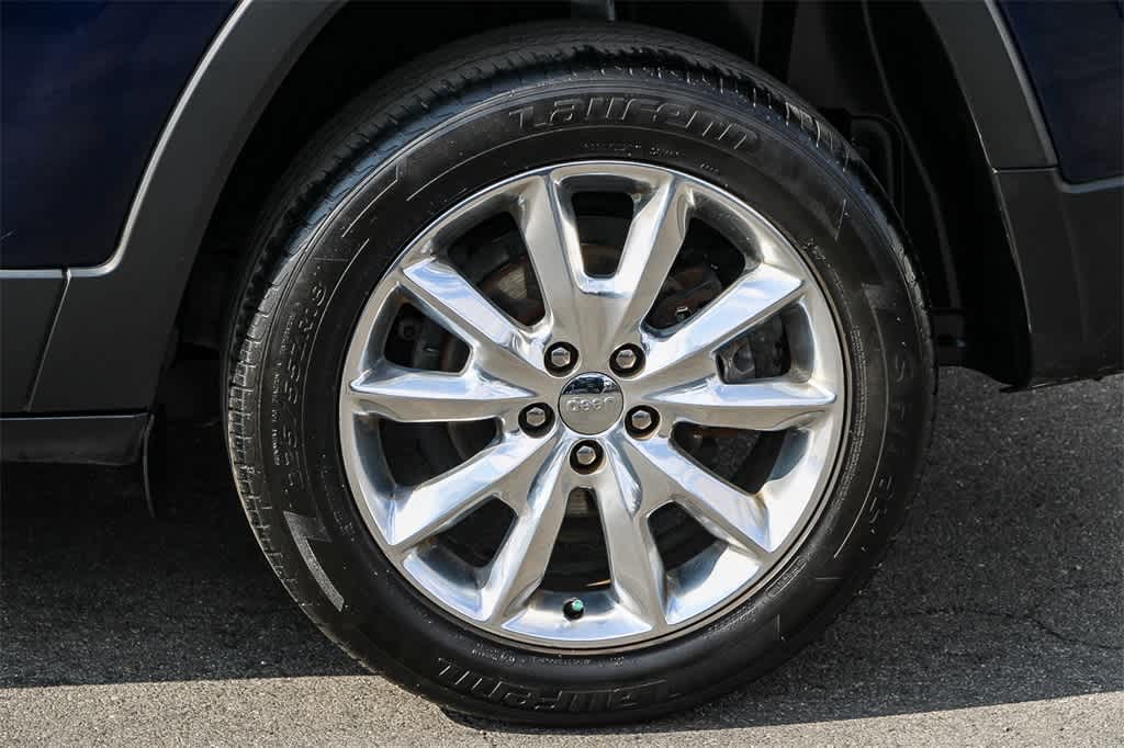 Thumbnail: 2015 Jeep Cherokee - 10