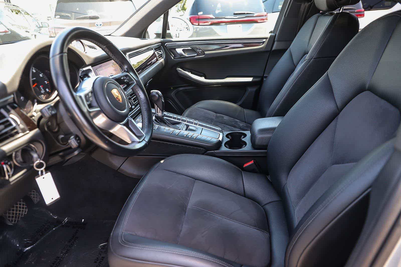 Thumbnail: 2020 Porsche Macan - 23