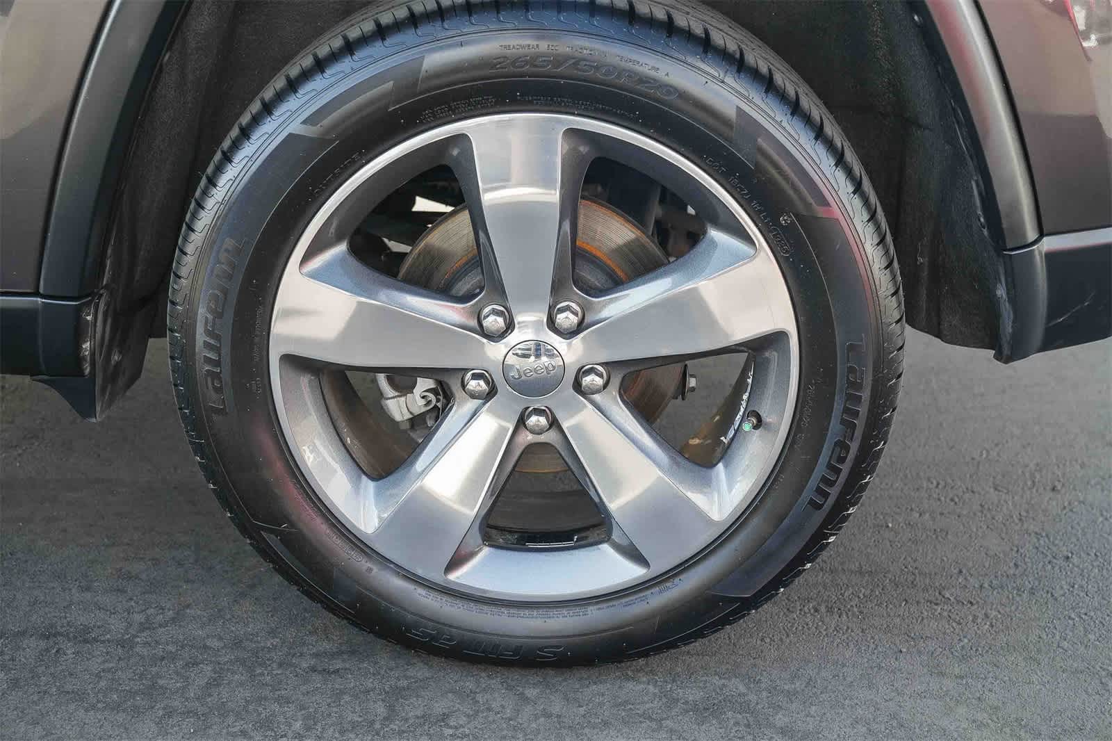 Thumbnail: 2015 Jeep Grand Cherokee - 10