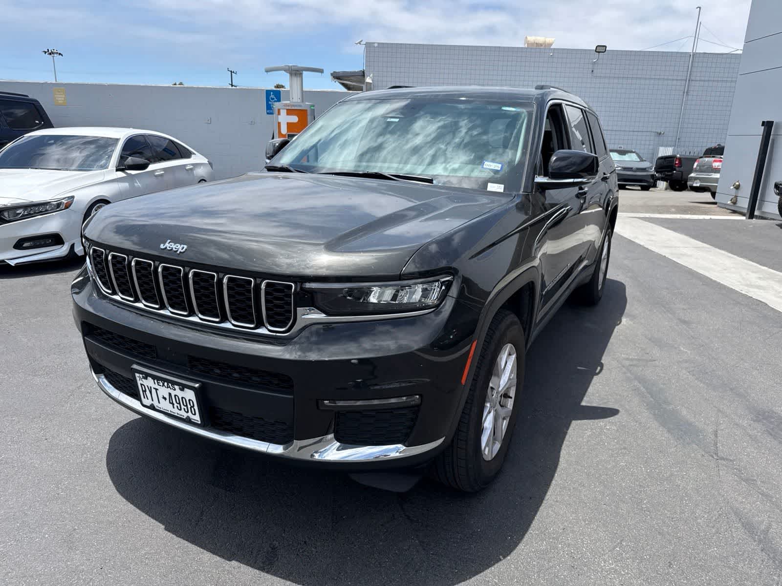 2022 Jeep Grand Cherokee L Limited 4x4's photo