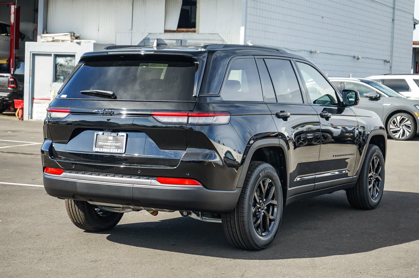 Thumbnail: 2026 Jeep Grand Cherokee - 4