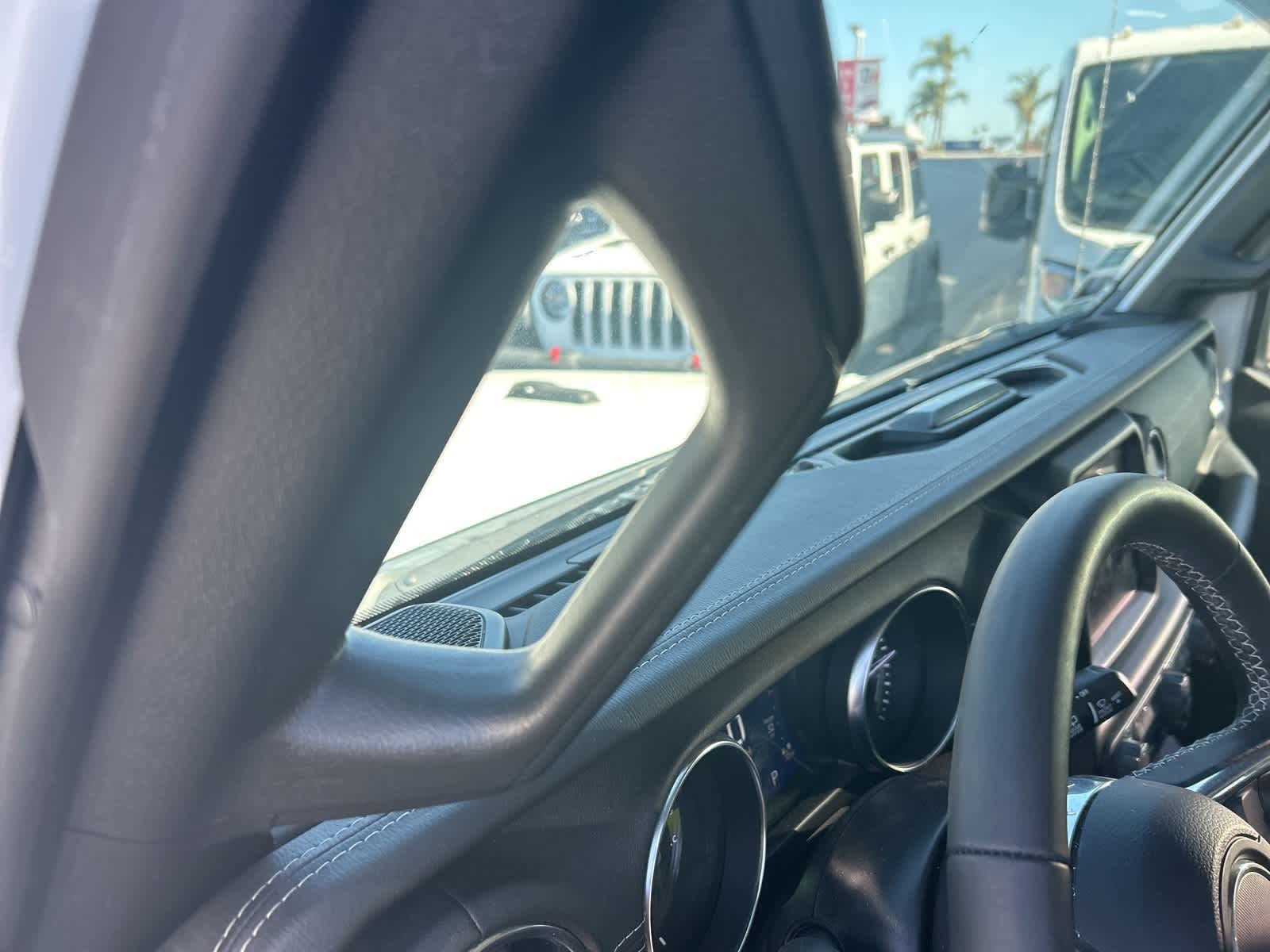 Thumbnail: 2022 Jeep Wrangler - 25