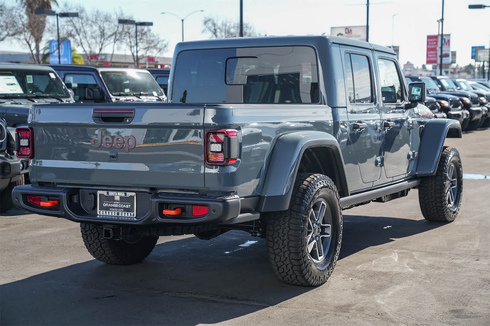 Thumbnail: 2026 Jeep Gladiator - 4