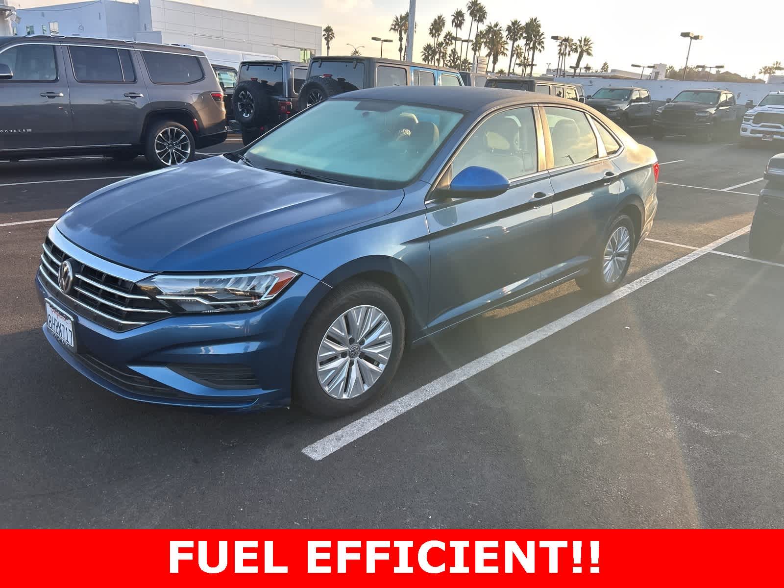 Thumbnail: 2019 Volkswagen Jetta - 2