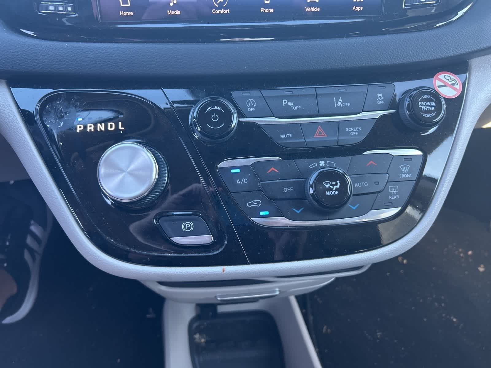 Thumbnail: 2024 Chrysler Pacifica - 35