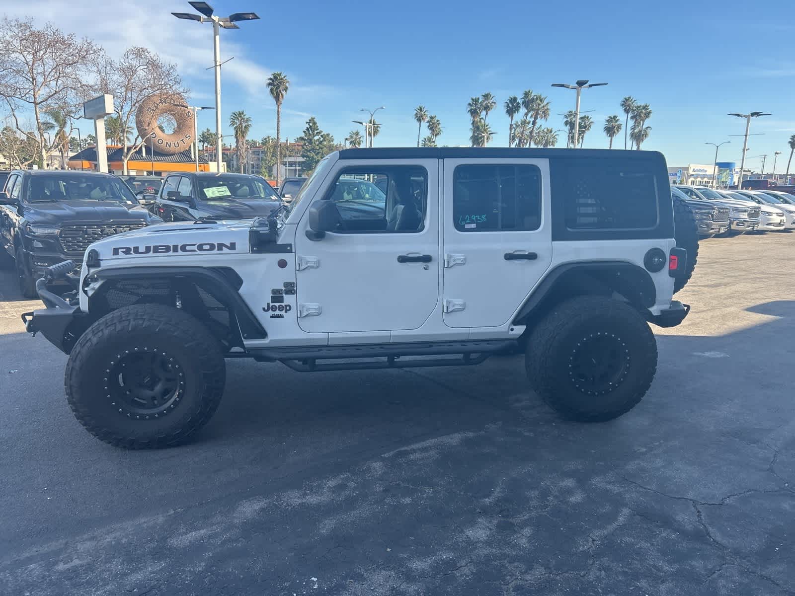Thumbnail: 2019 Jeep Wrangler - 3