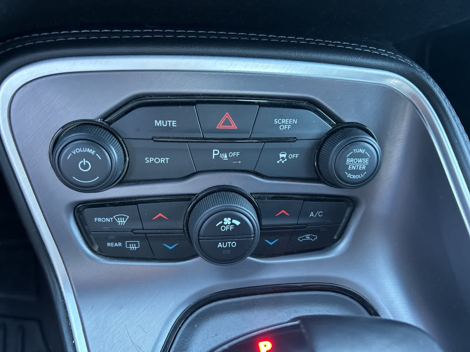 Thumbnail: 2022 Dodge Challenger - 32