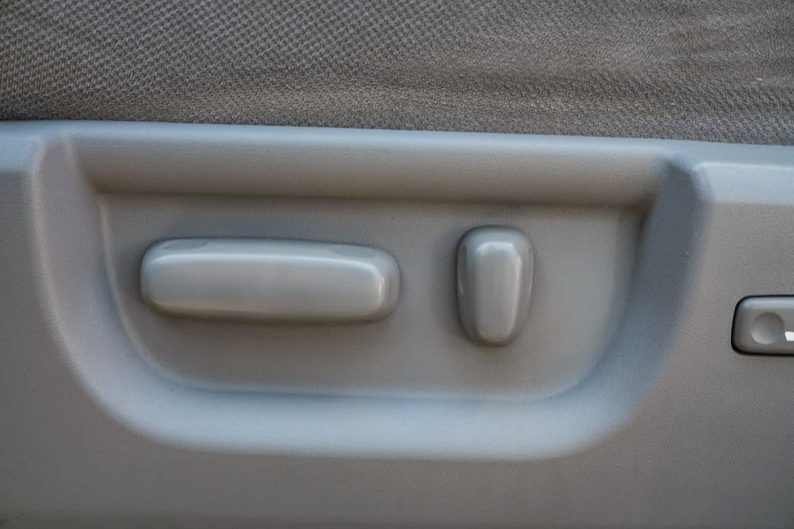 Thumbnail: 2011 Toyota Tundra - 20