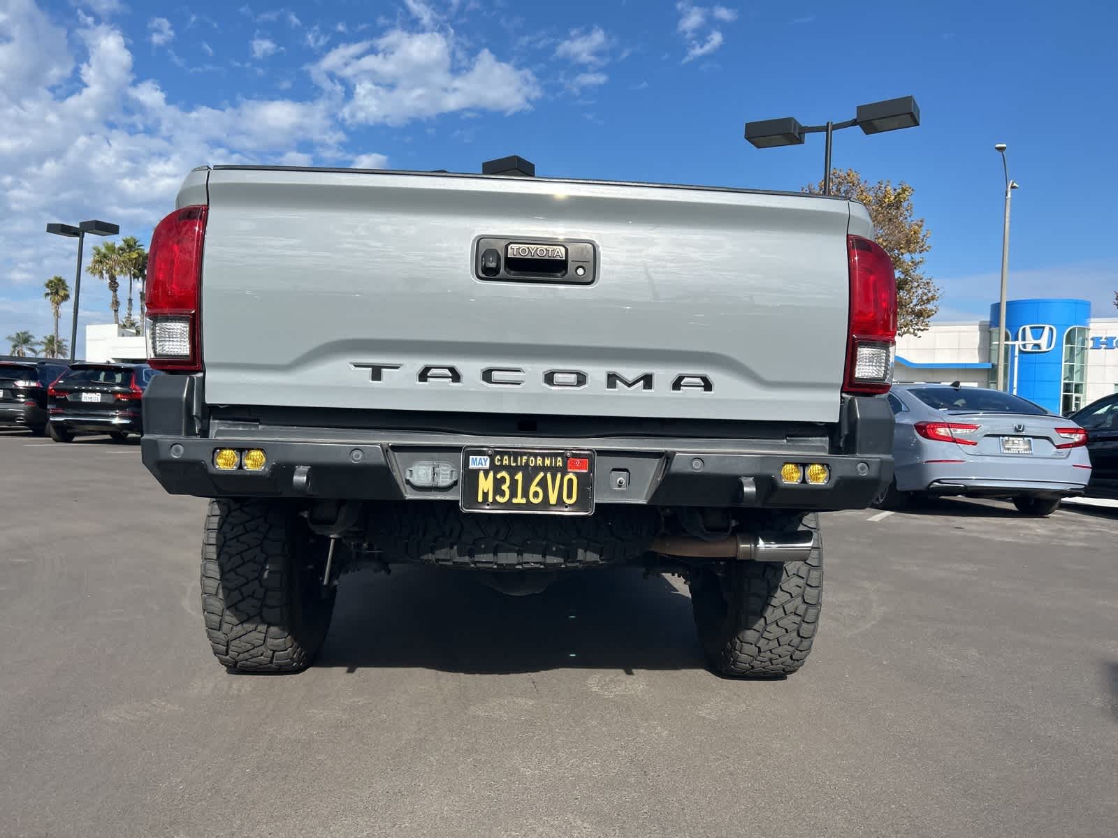 Thumbnail: 2018 Toyota Tacoma - 5