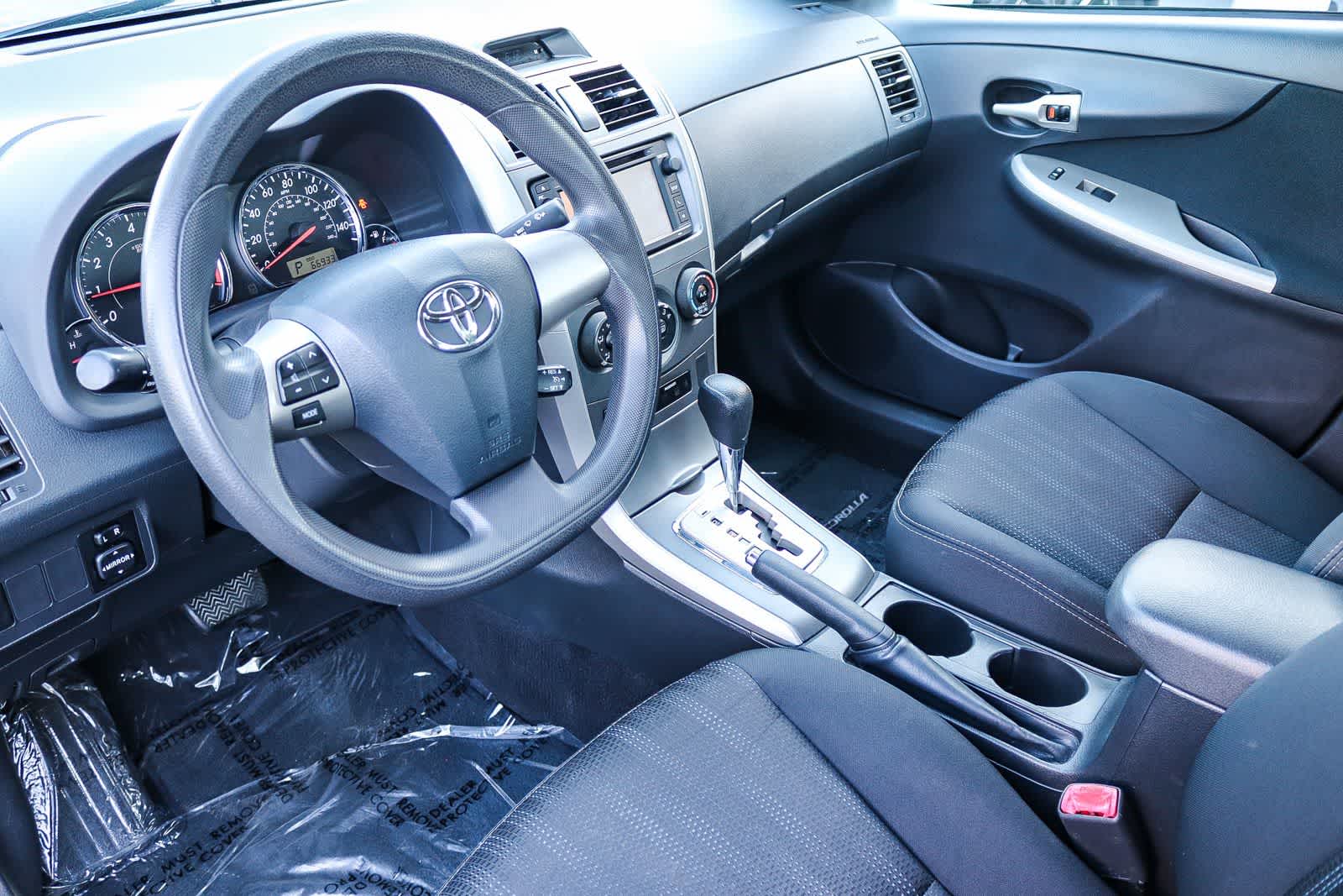 Thumbnail: 2013 Toyota Corolla - 15