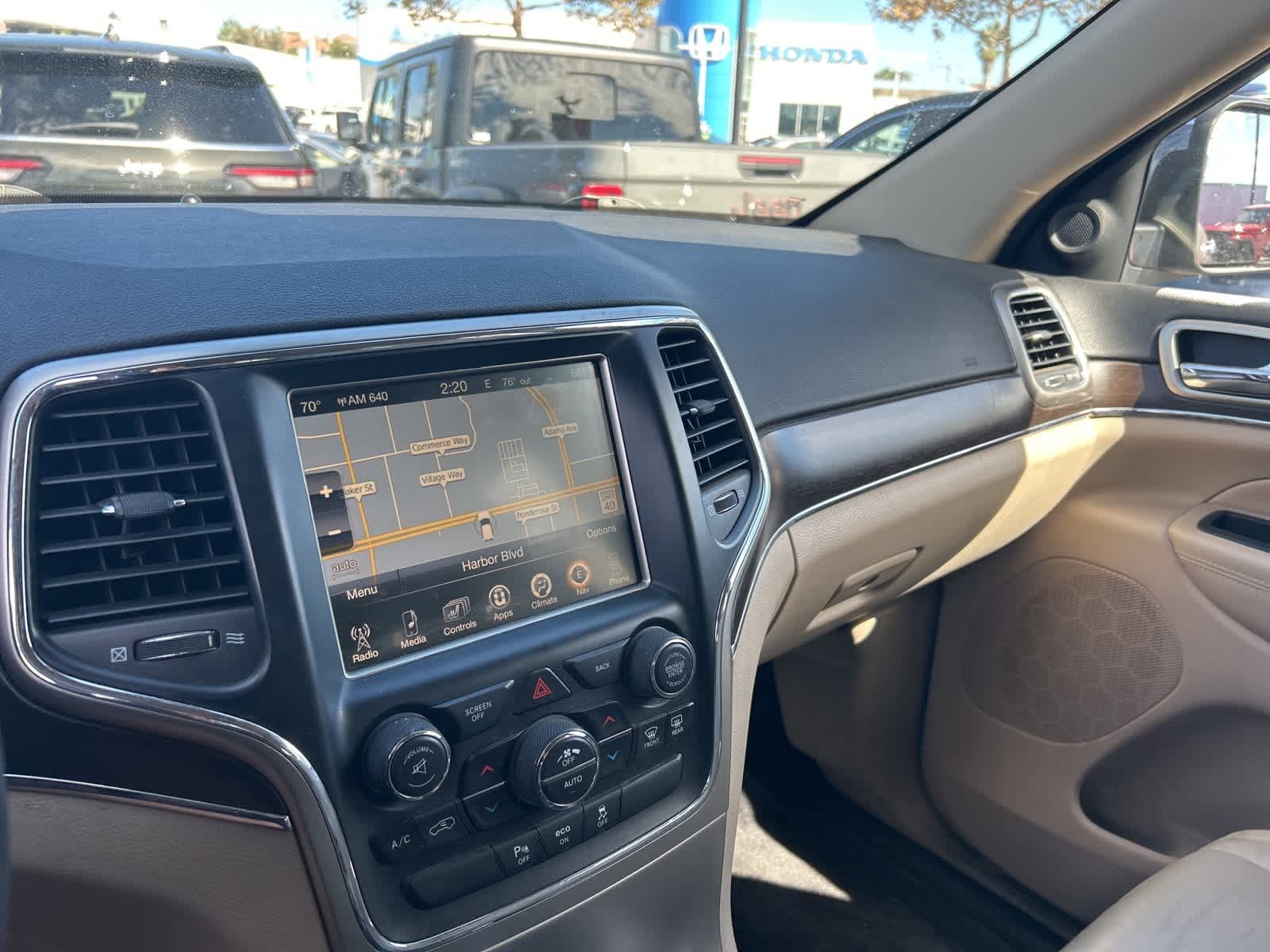 Thumbnail: 2015 Jeep Grand Cherokee - 42