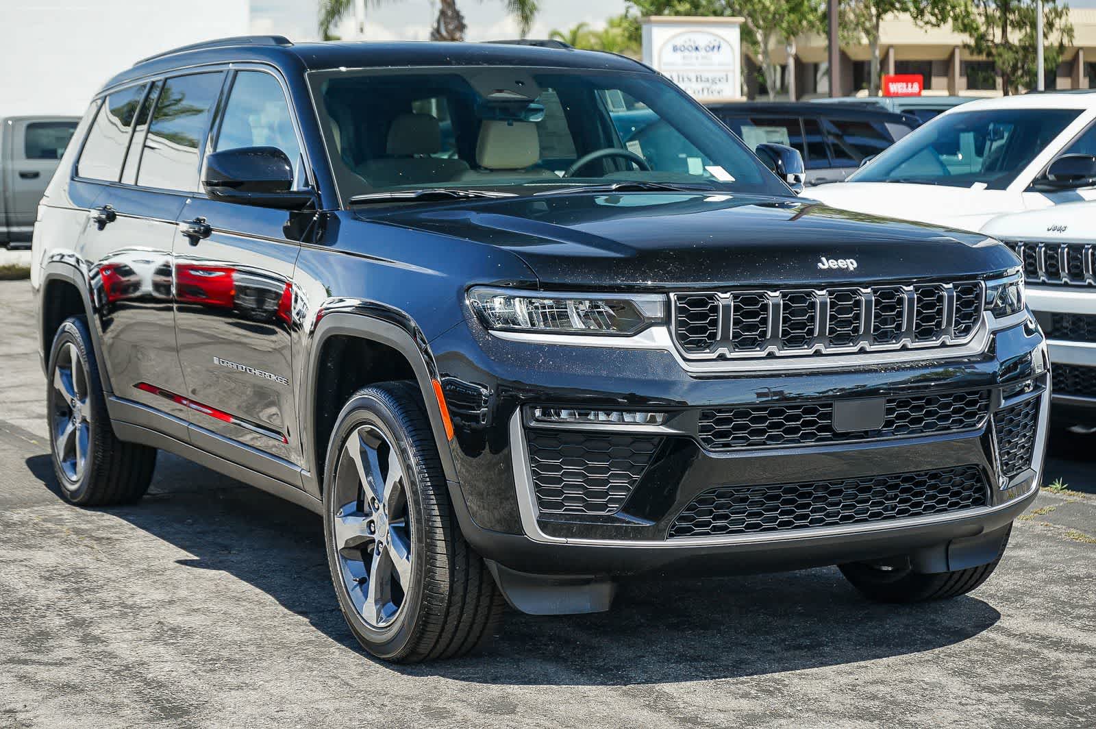 Thumbnail: 2026 Jeep Grand Cherokee L - 3