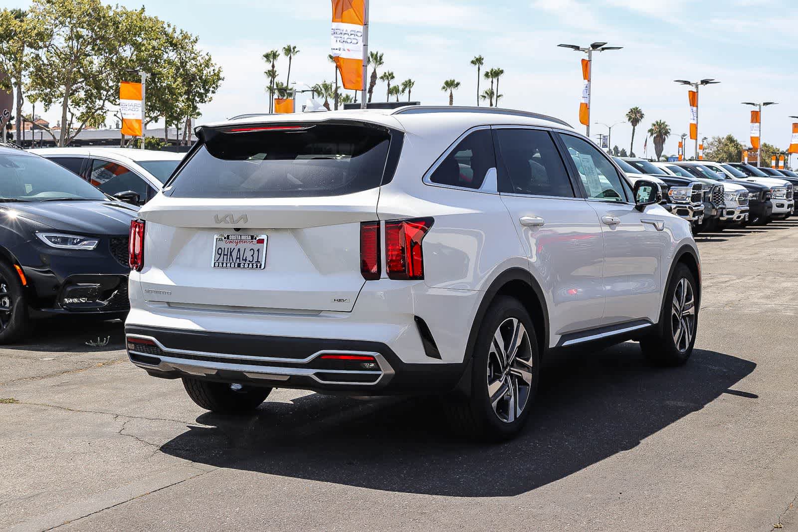 Thumbnail: 2023 Kia Sorento - 3
