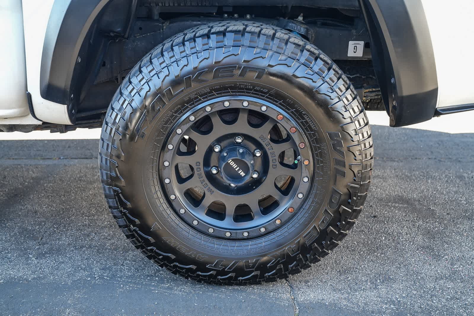 Thumbnail: 2019 Toyota Tacoma - 10