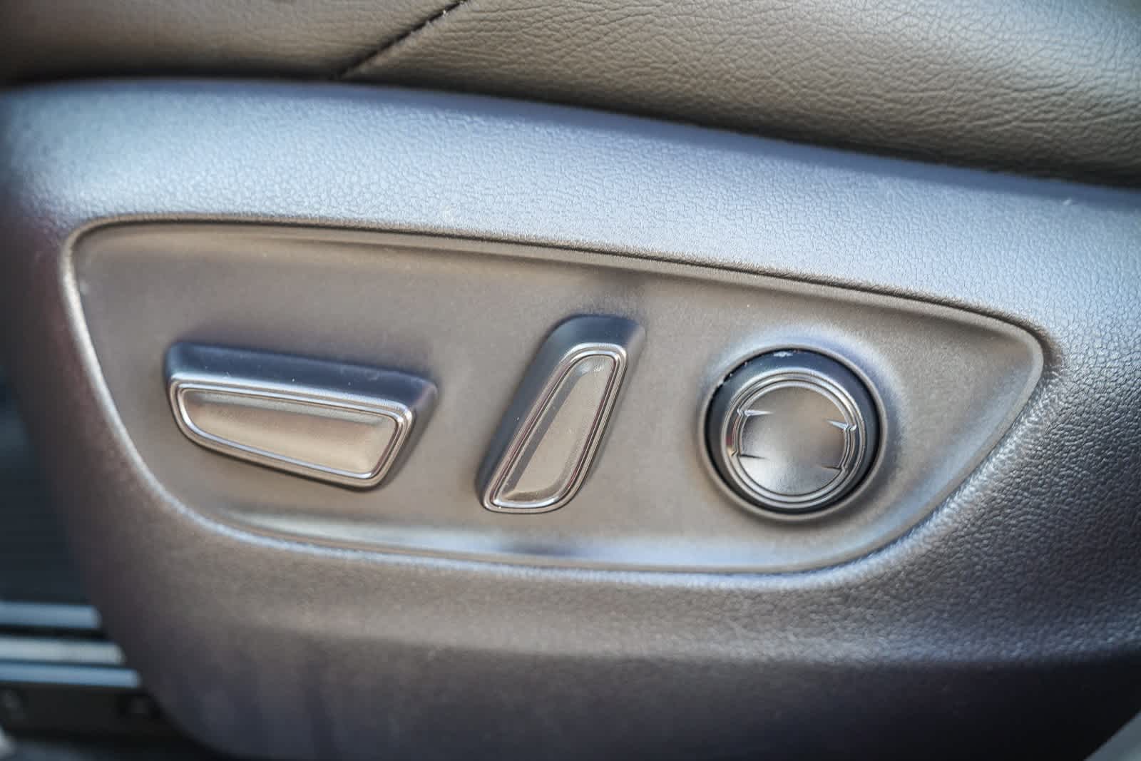 Thumbnail: 2021 Toyota RAV4 - 20