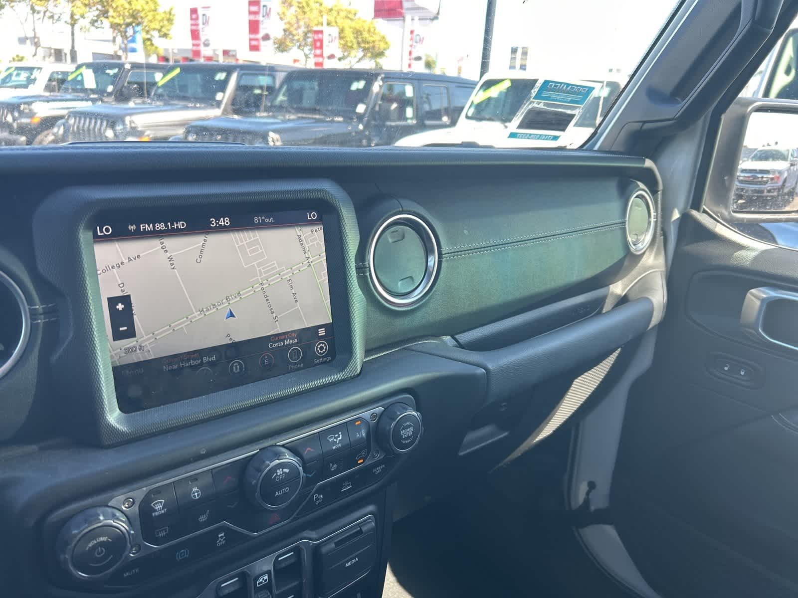 Thumbnail: 2022 Jeep Wrangler - 45