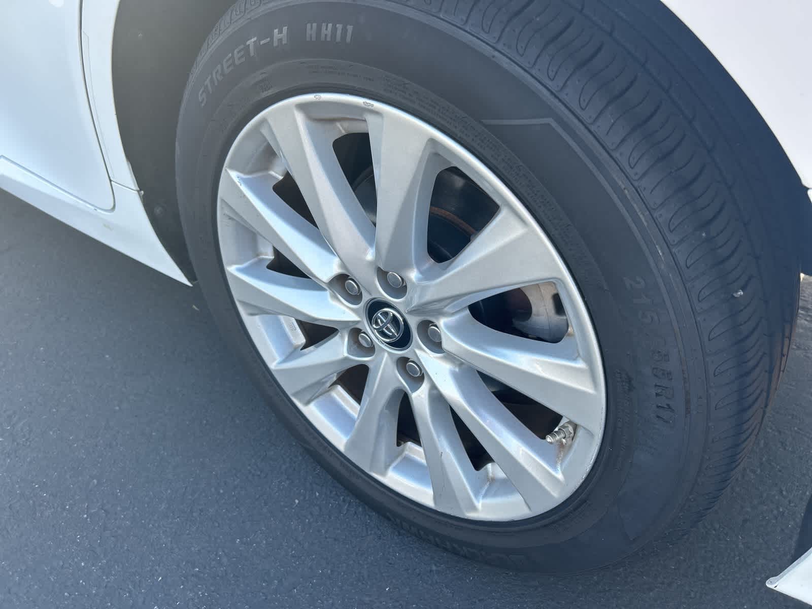 Thumbnail: 2018 Toyota Camry - 13