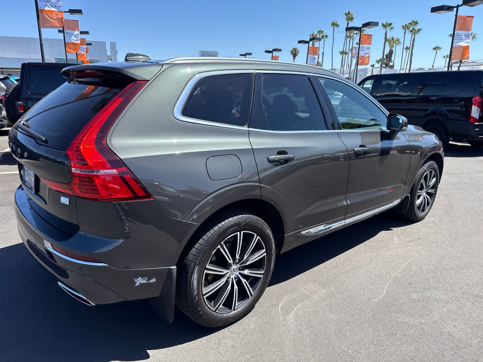 Thumbnail: 2021 Volvo XC60 - 17