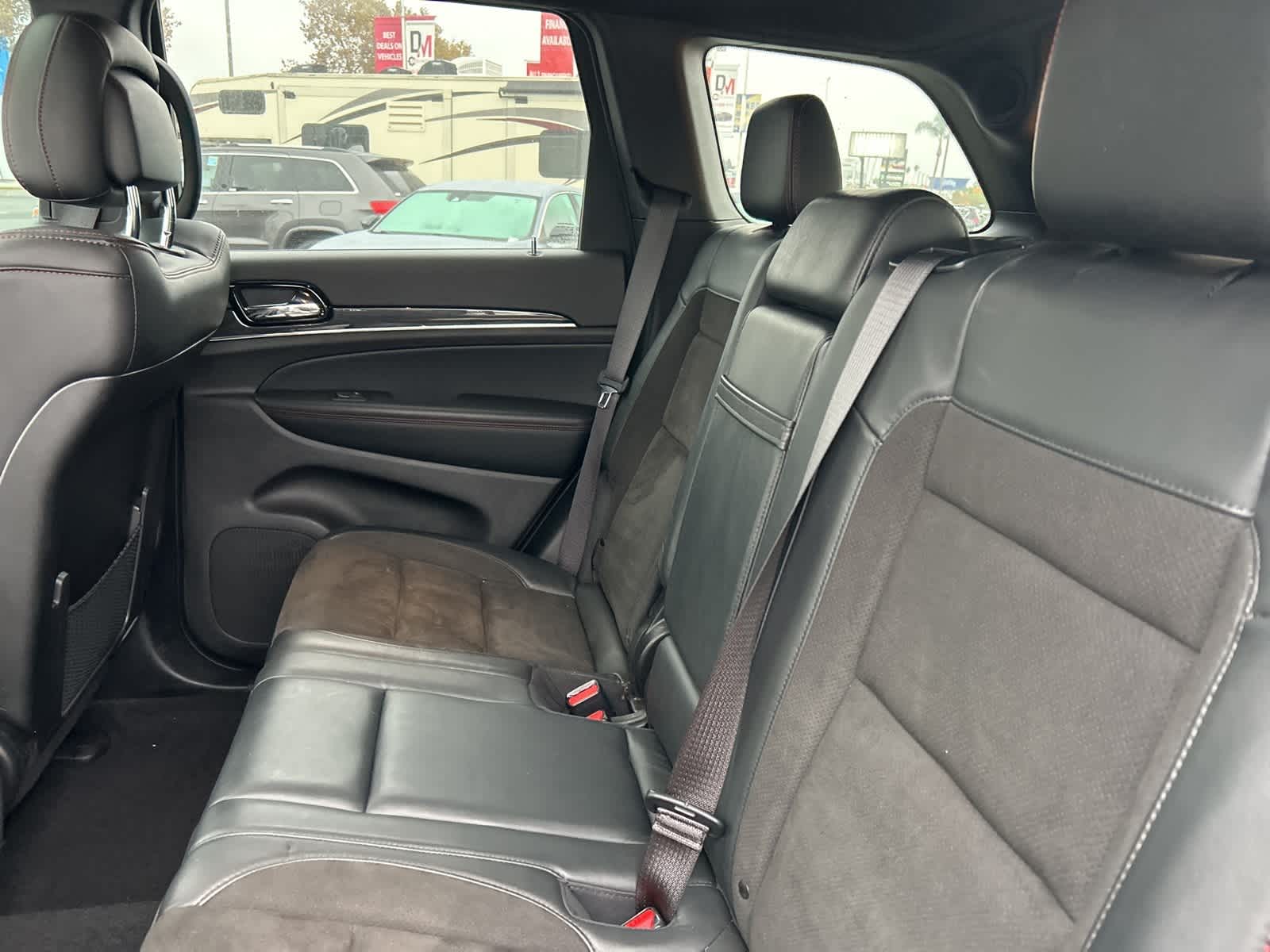 Thumbnail: 2021 Jeep Grand Cherokee - 28