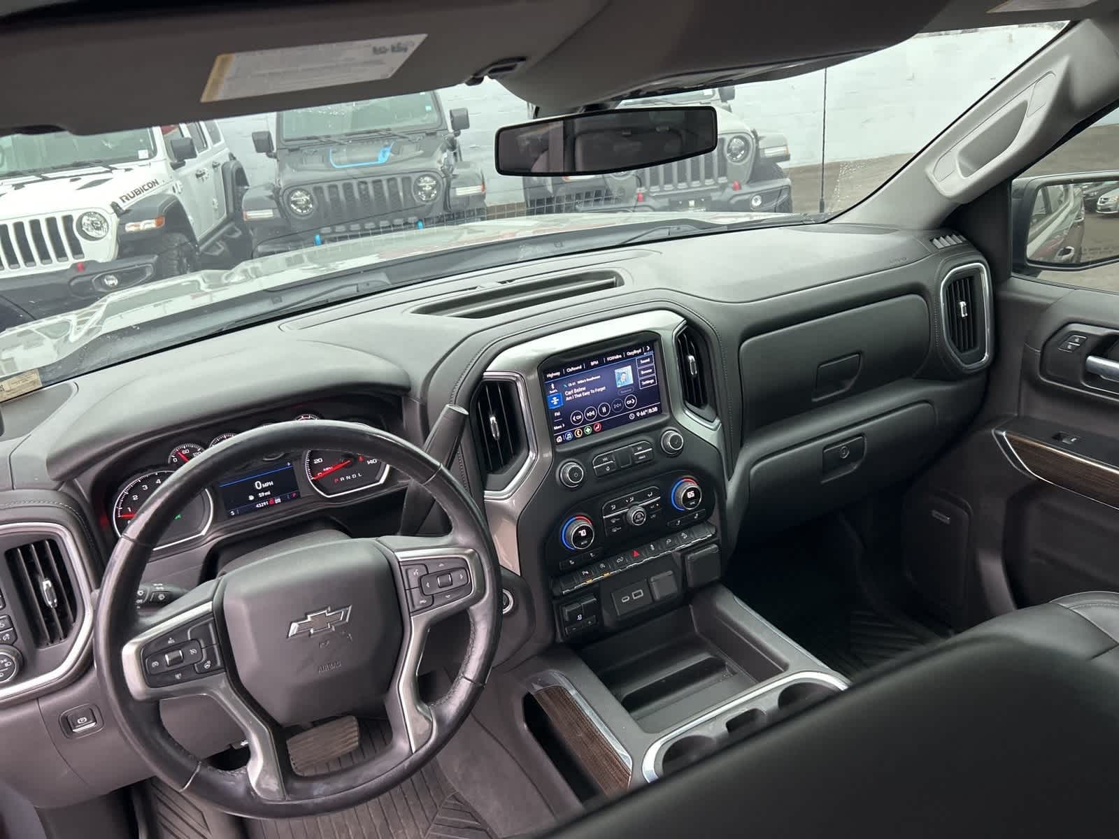 Thumbnail: 2020 Chevrolet Silverado 1500 - 35