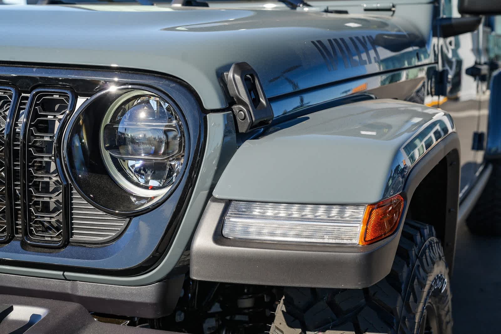 Thumbnail: 2026 Jeep Gladiator - 8