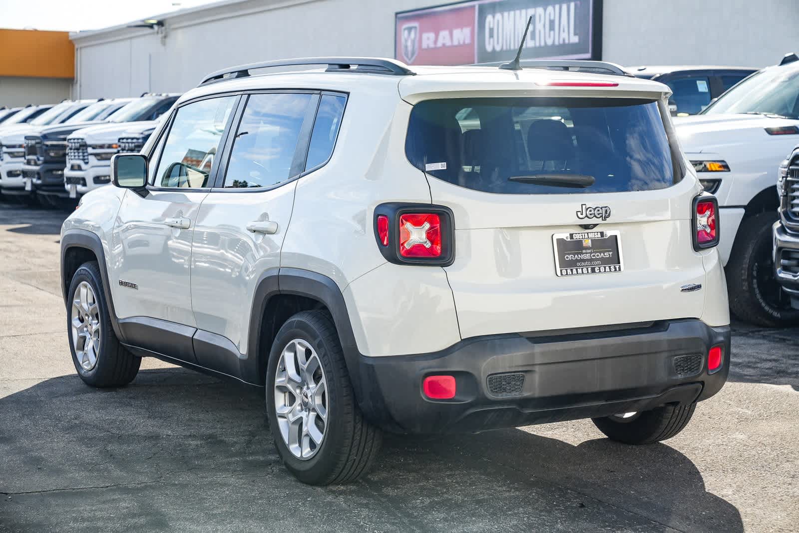 Thumbnail: 2015 Jeep Renegade - 6