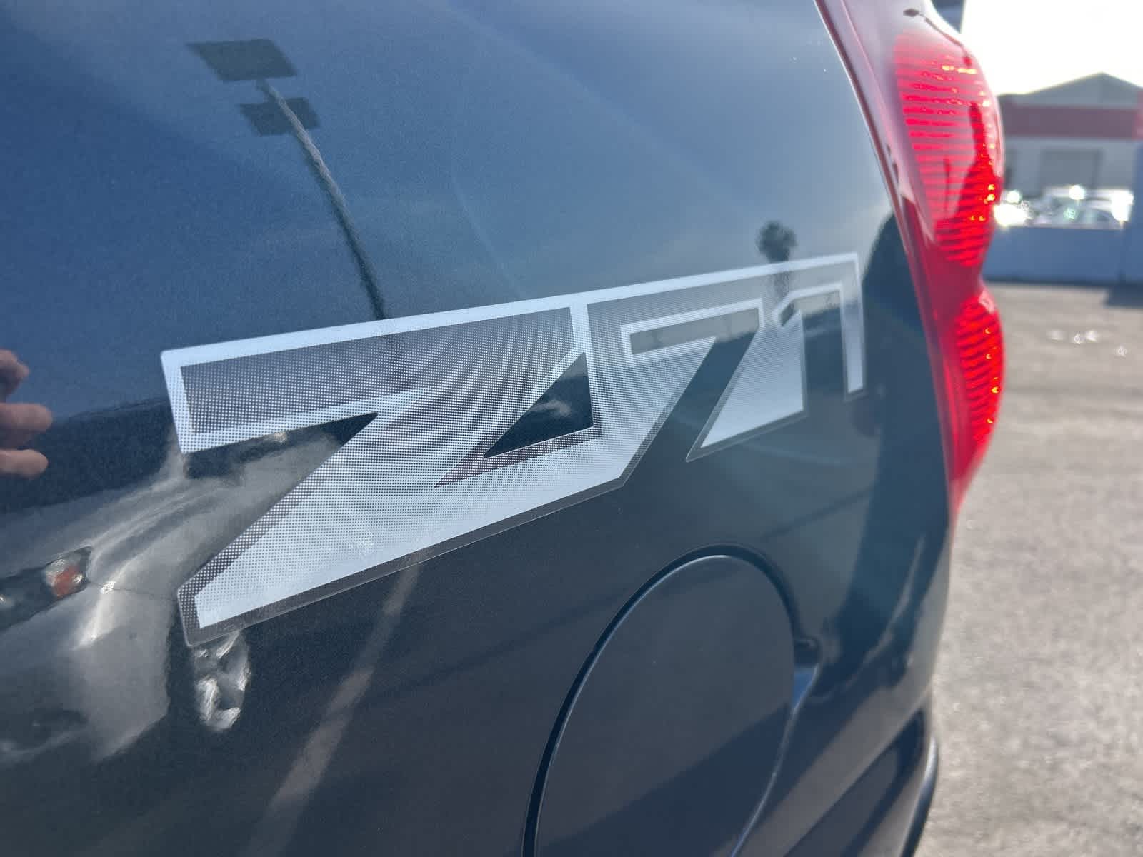 Thumbnail: 2005 Chevrolet Avalanche 1500 - 19