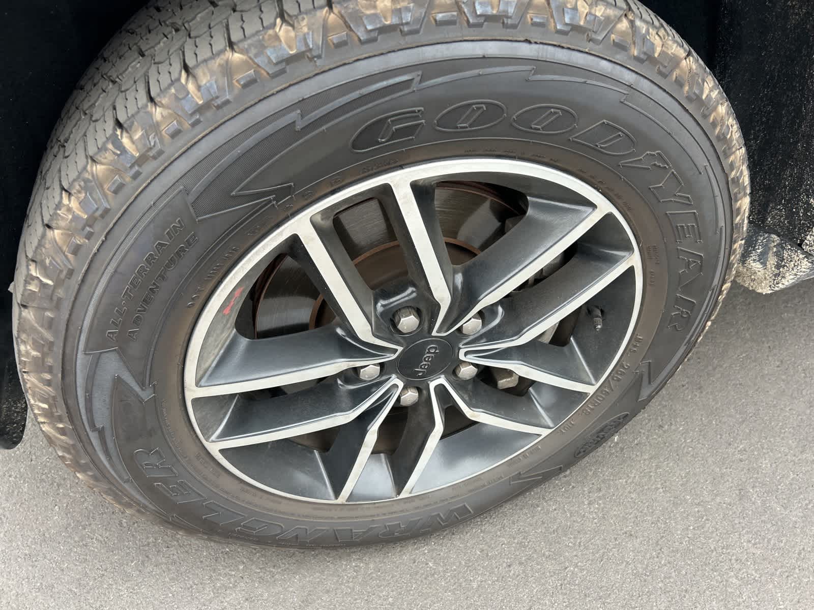 Thumbnail: 2021 Jeep Grand Cherokee - 13