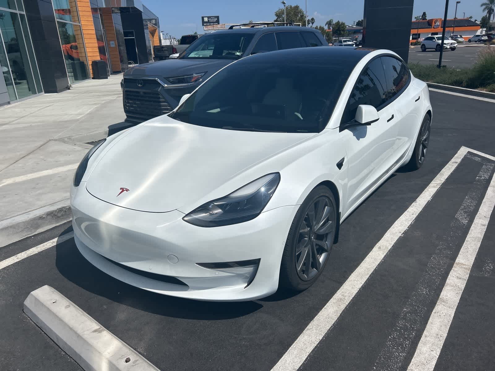 Thumbnail: 2022 Tesla Model 3 - 16