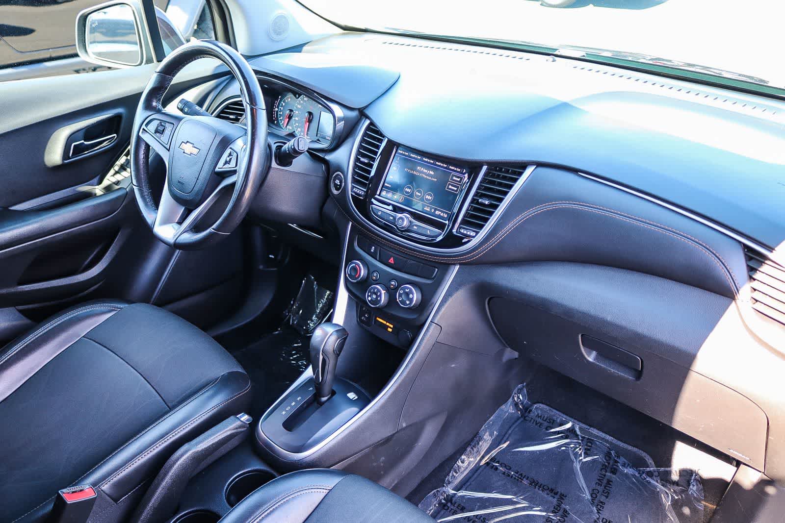 Thumbnail: 2022 Chevrolet Trax - 16