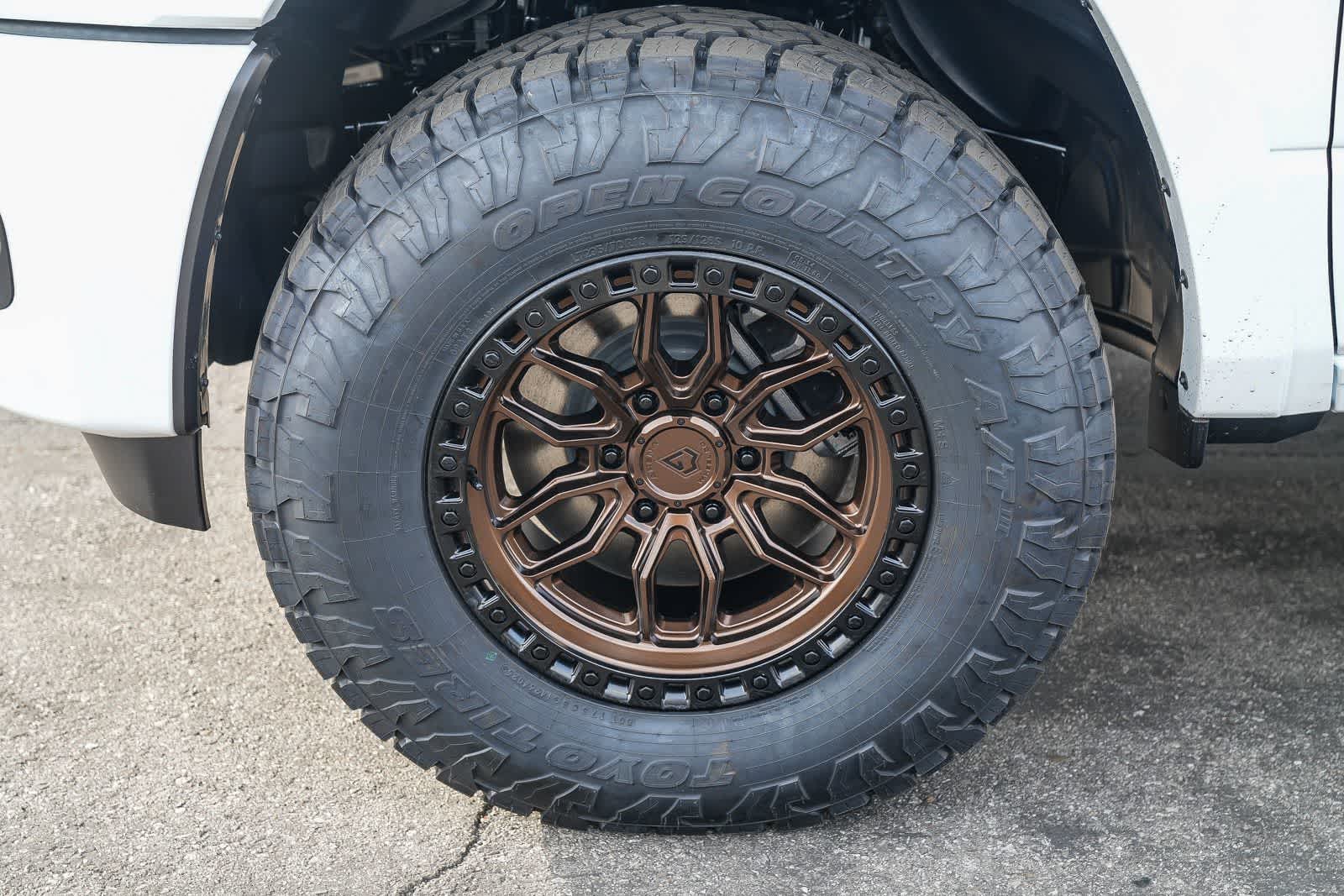 Thumbnail: 2026 RAM 1500 - 9