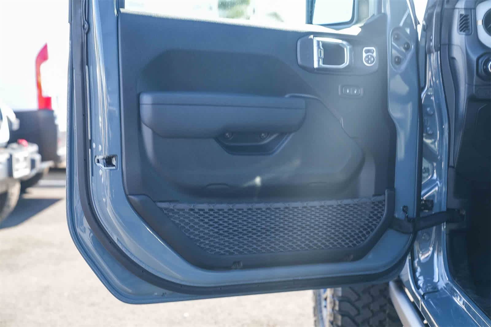 Thumbnail: 2026 Jeep Wrangler - 21