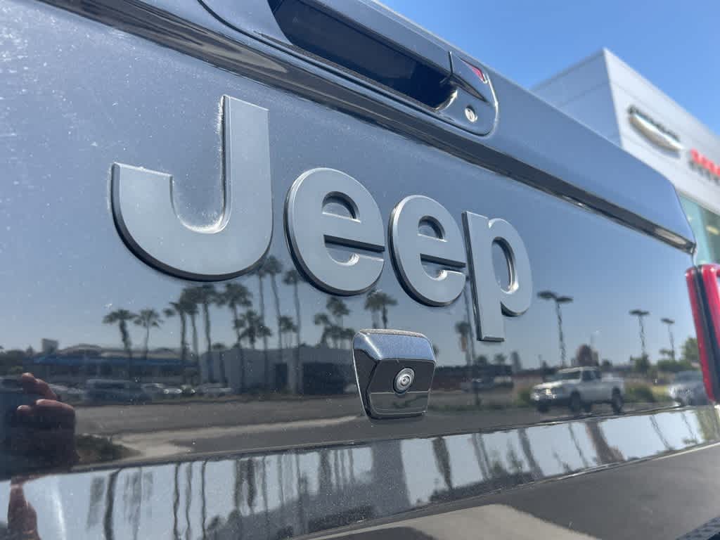 2023 Jeep Gladiator Overland 18