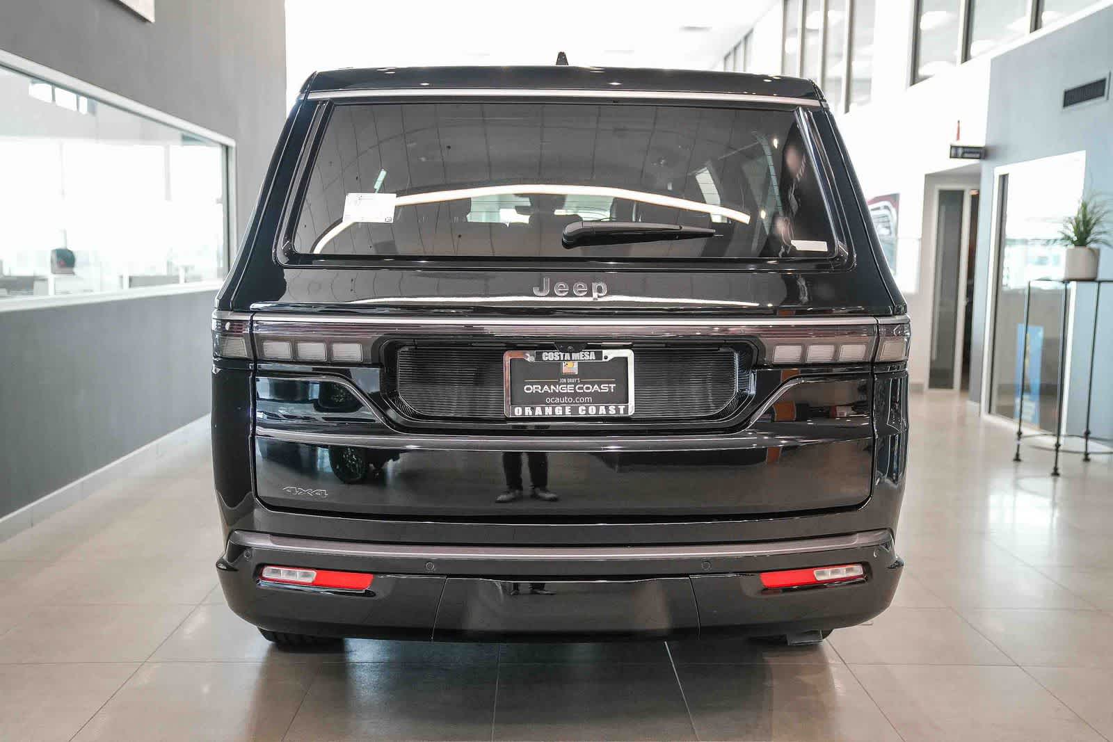 Thumbnail: 2026 Jeep Grand Wagoneer L - 5