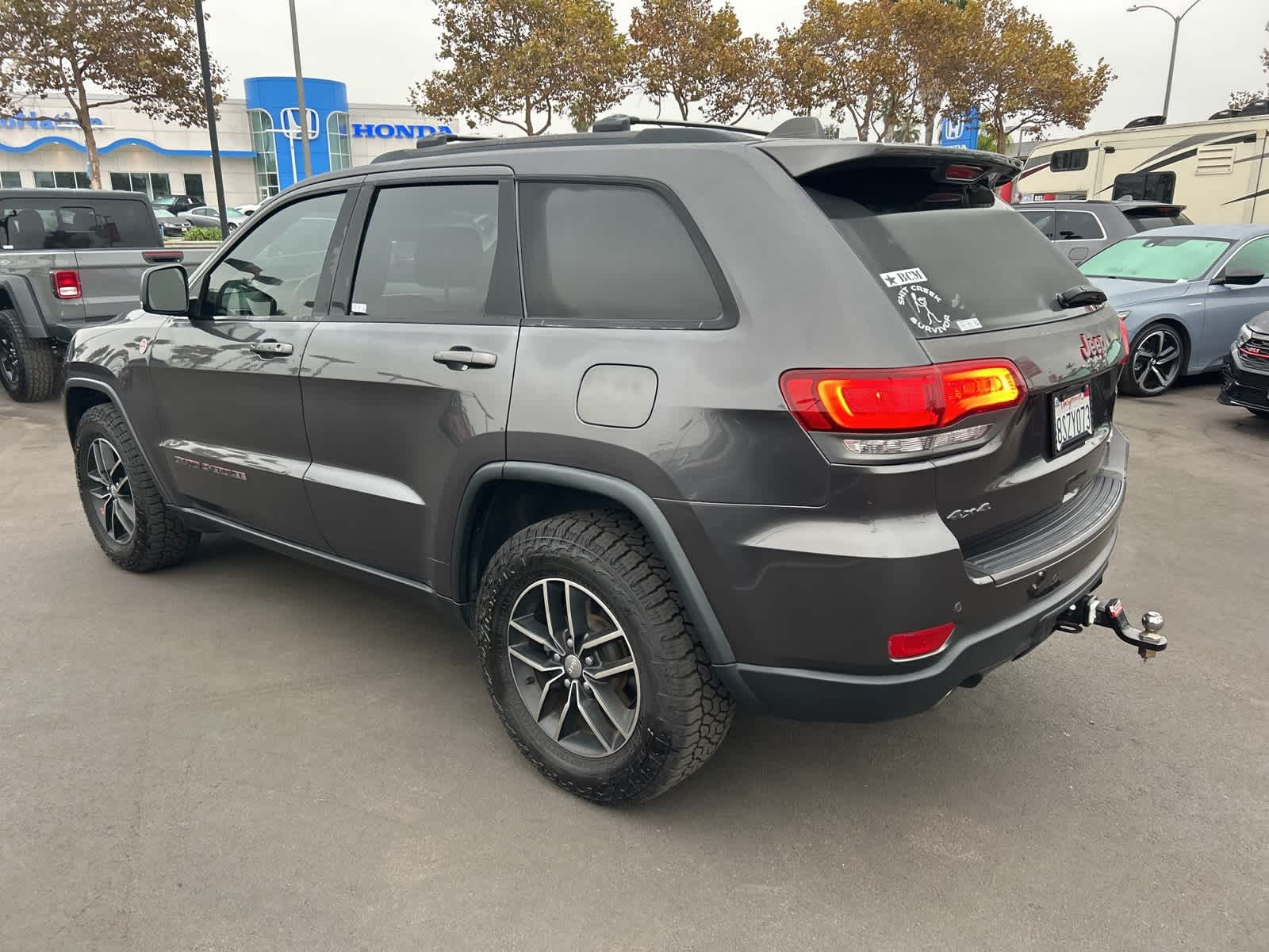 Thumbnail: 2017 Jeep Grand Cherokee - 5