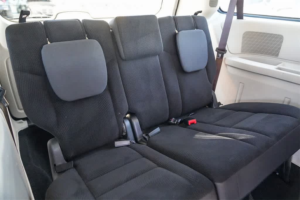 Thumbnail: 2019 Dodge Grand Caravan - 17