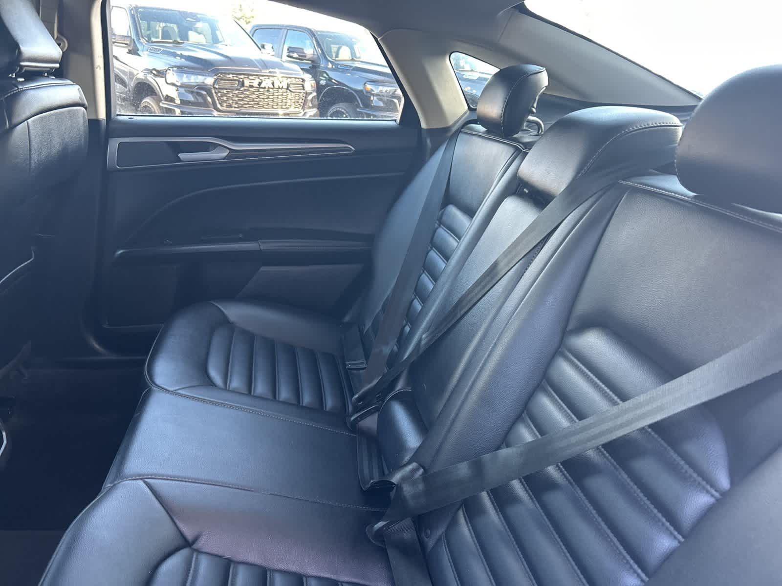 Thumbnail: 2020 Ford Fusion - 24