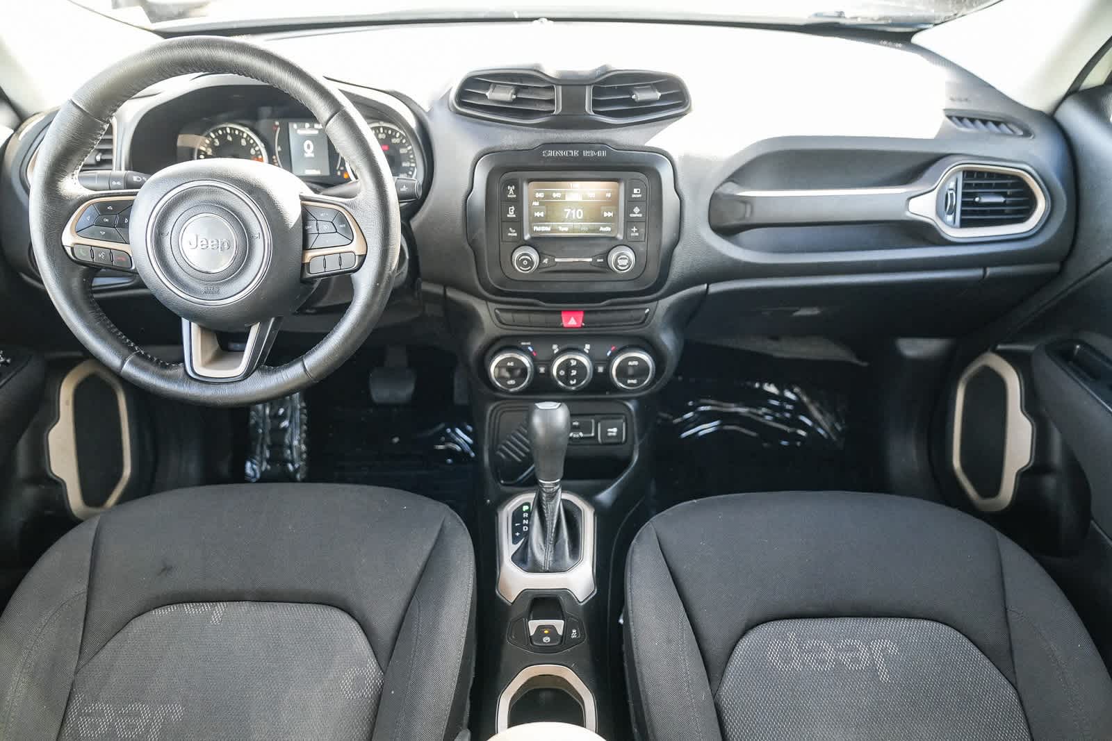 Thumbnail: 2015 Jeep Renegade - 11