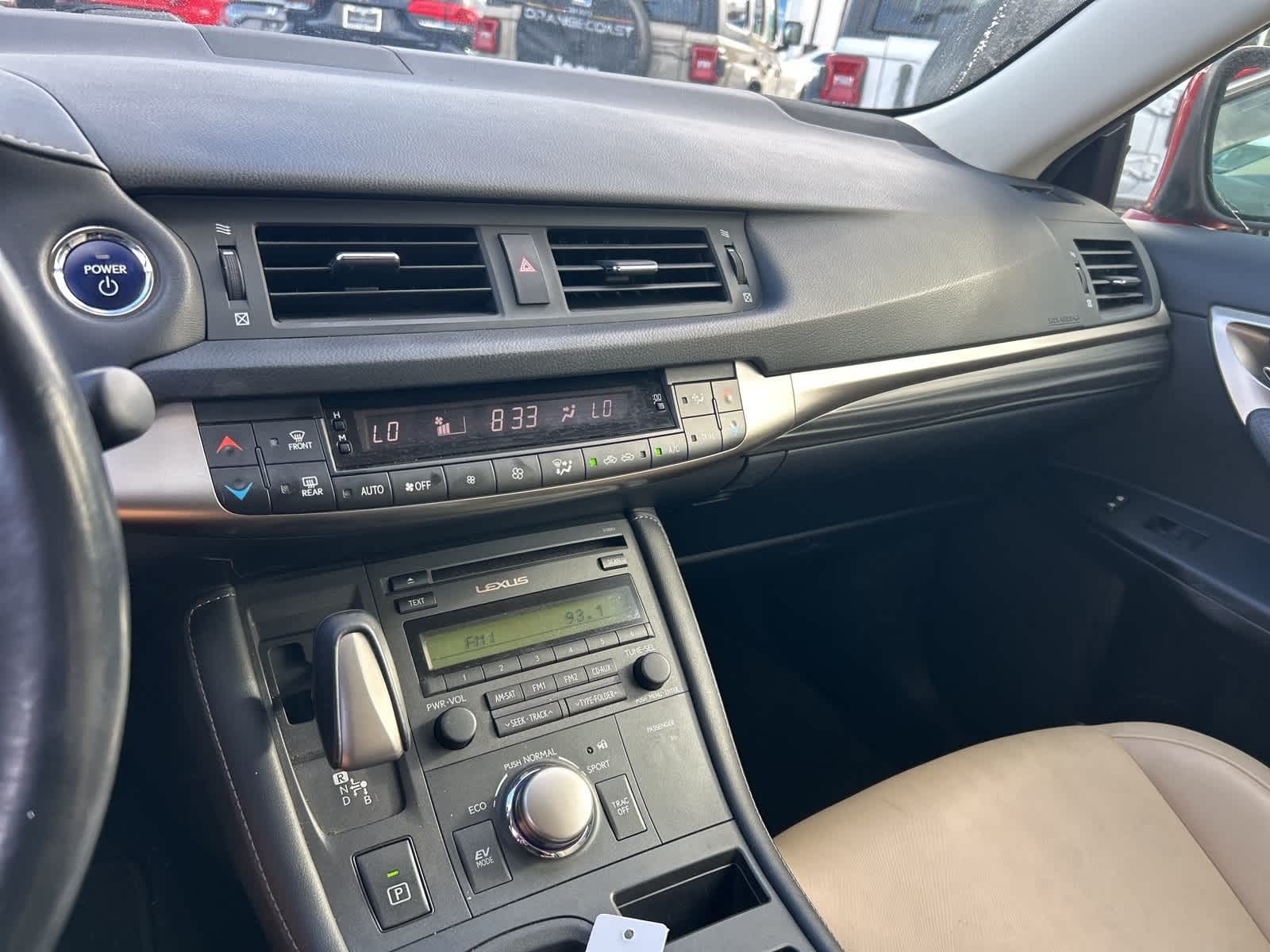 Thumbnail: 2016 Lexus CT - 32