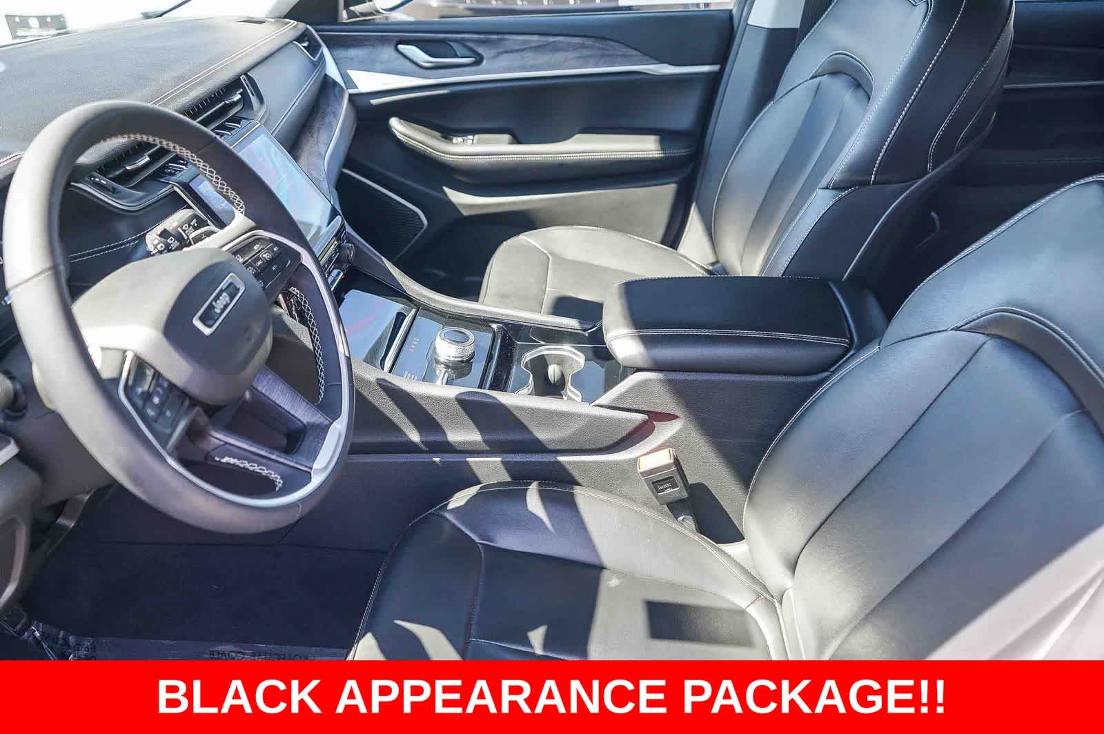 Thumbnail: 2023 Jeep Grand Cherokee - 16