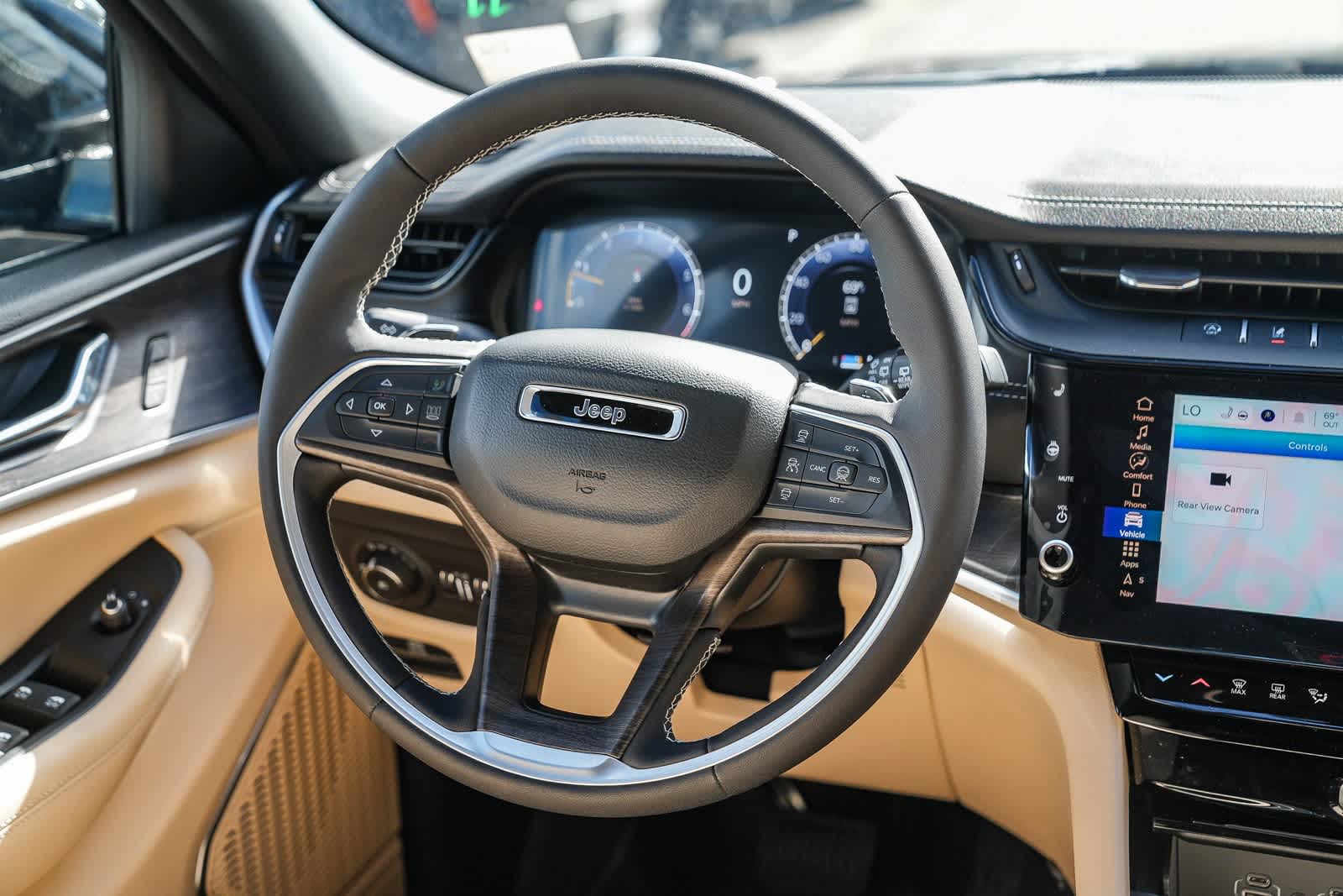 Thumbnail: 2026 Jeep Grand Cherokee - 15