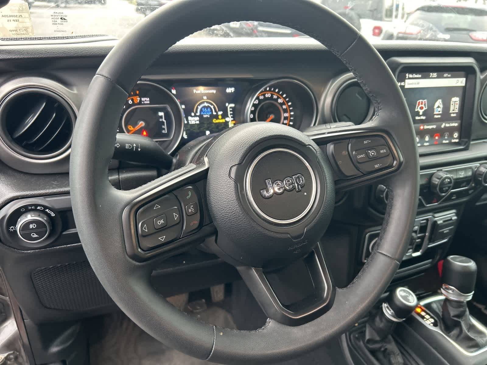 Thumbnail: 2023 Jeep Gladiator - 28