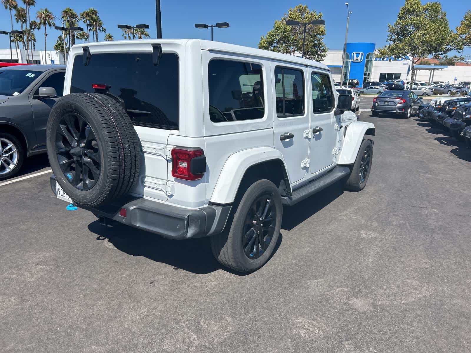 Thumbnail: 2022 Jeep Wrangler - 5