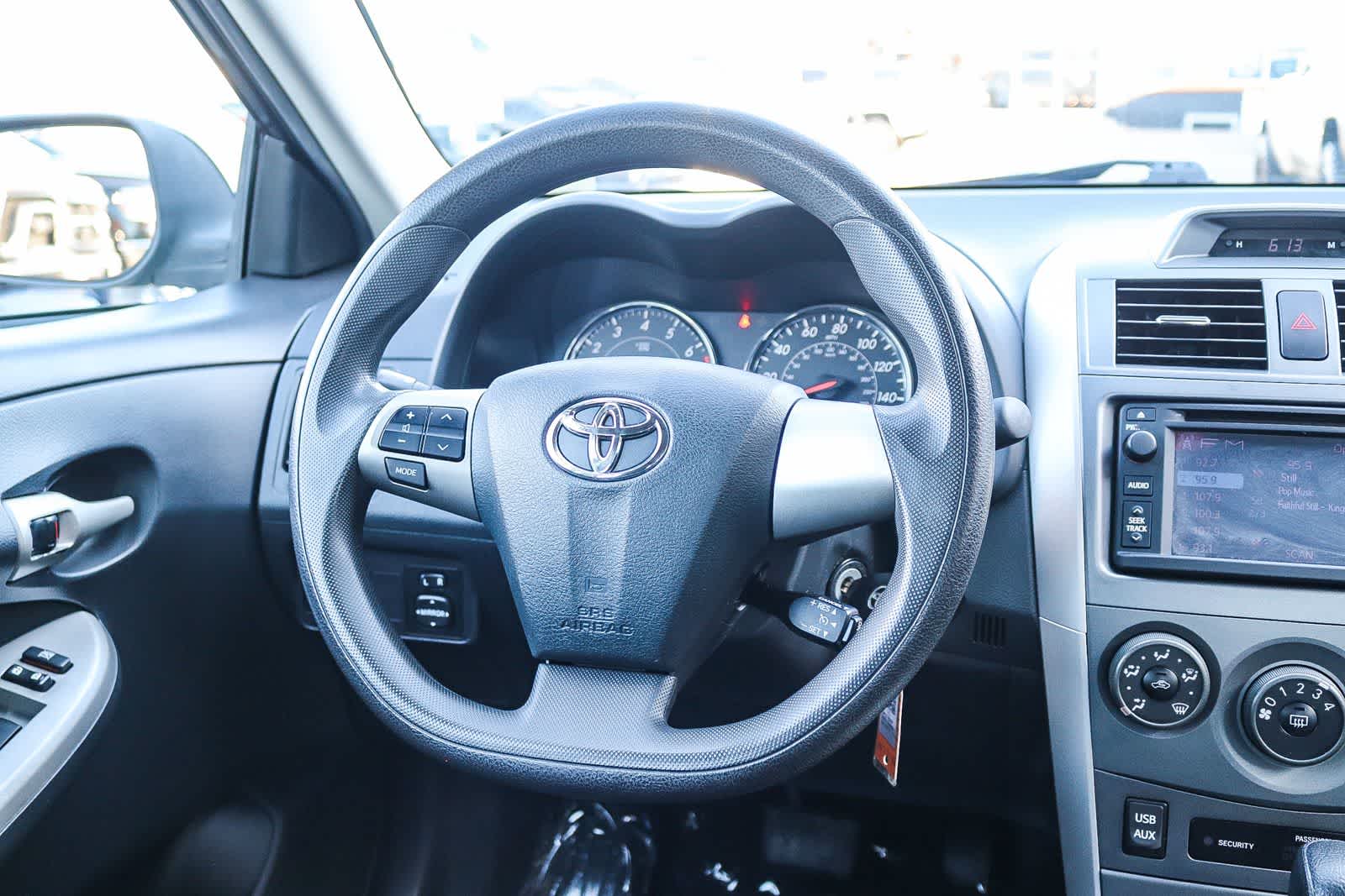 Thumbnail: 2013 Toyota Corolla - 13