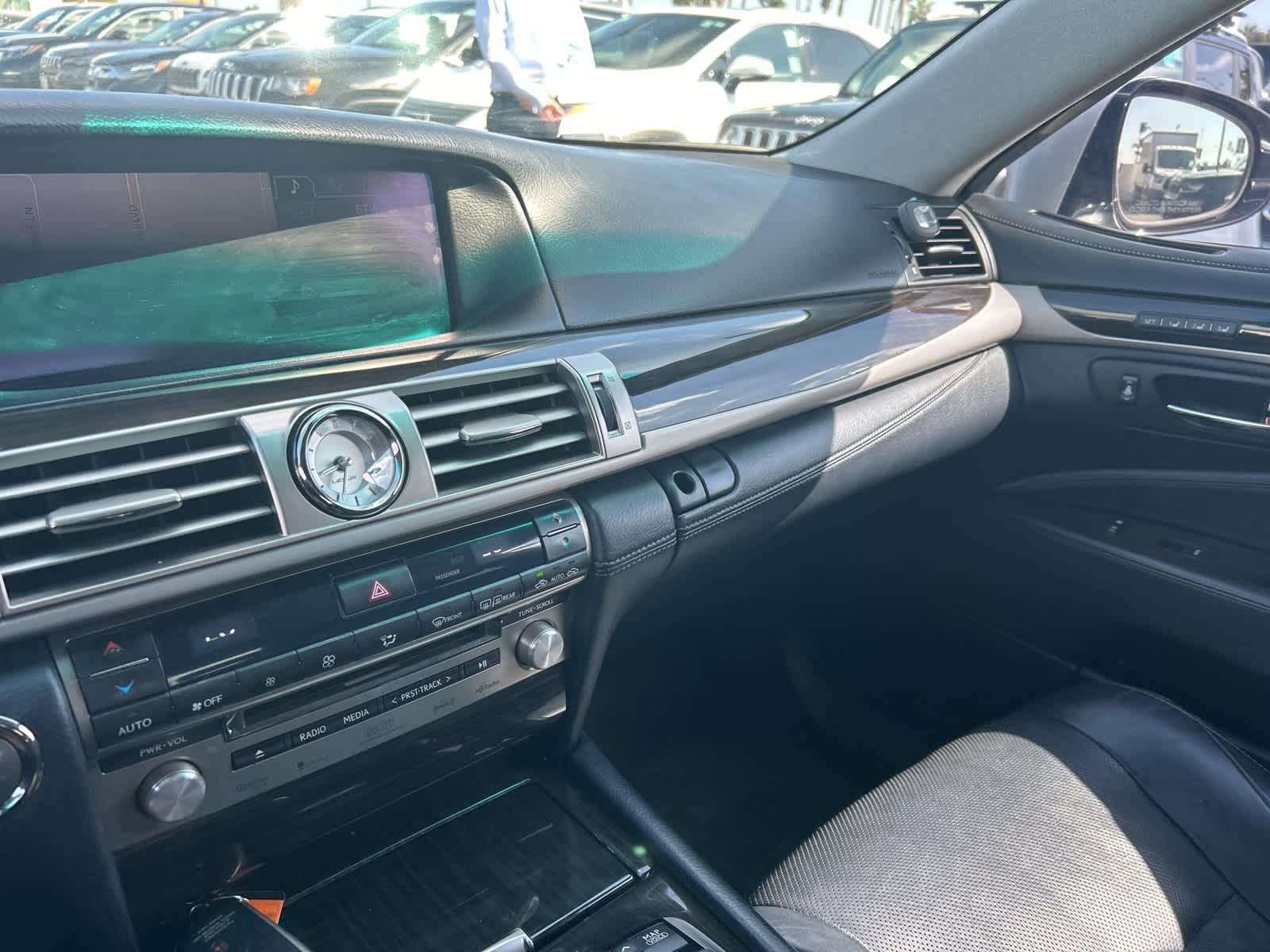 Thumbnail: 2013 Lexus LS - 39