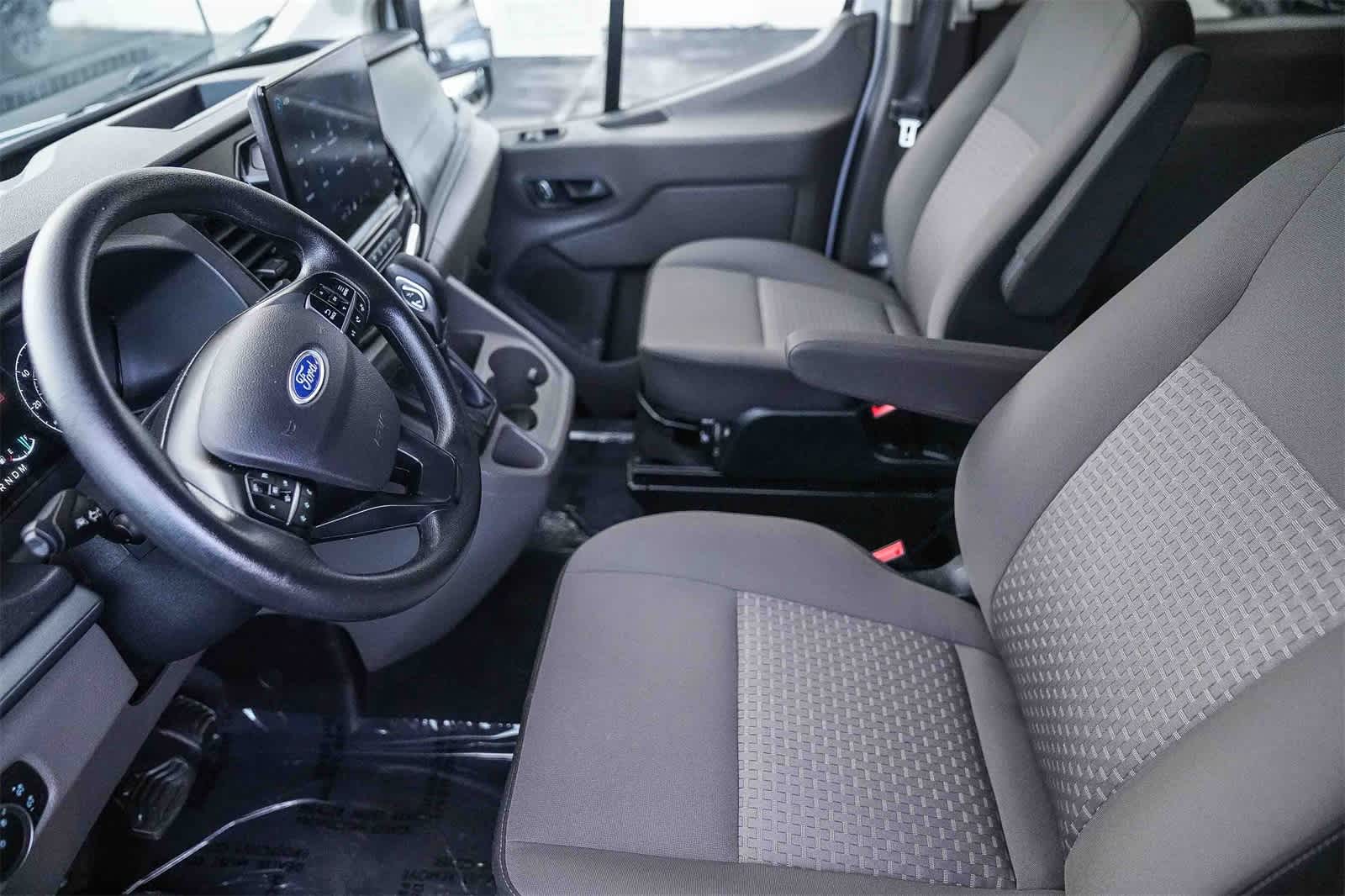 Thumbnail: 2023 Ford Econoline - 17