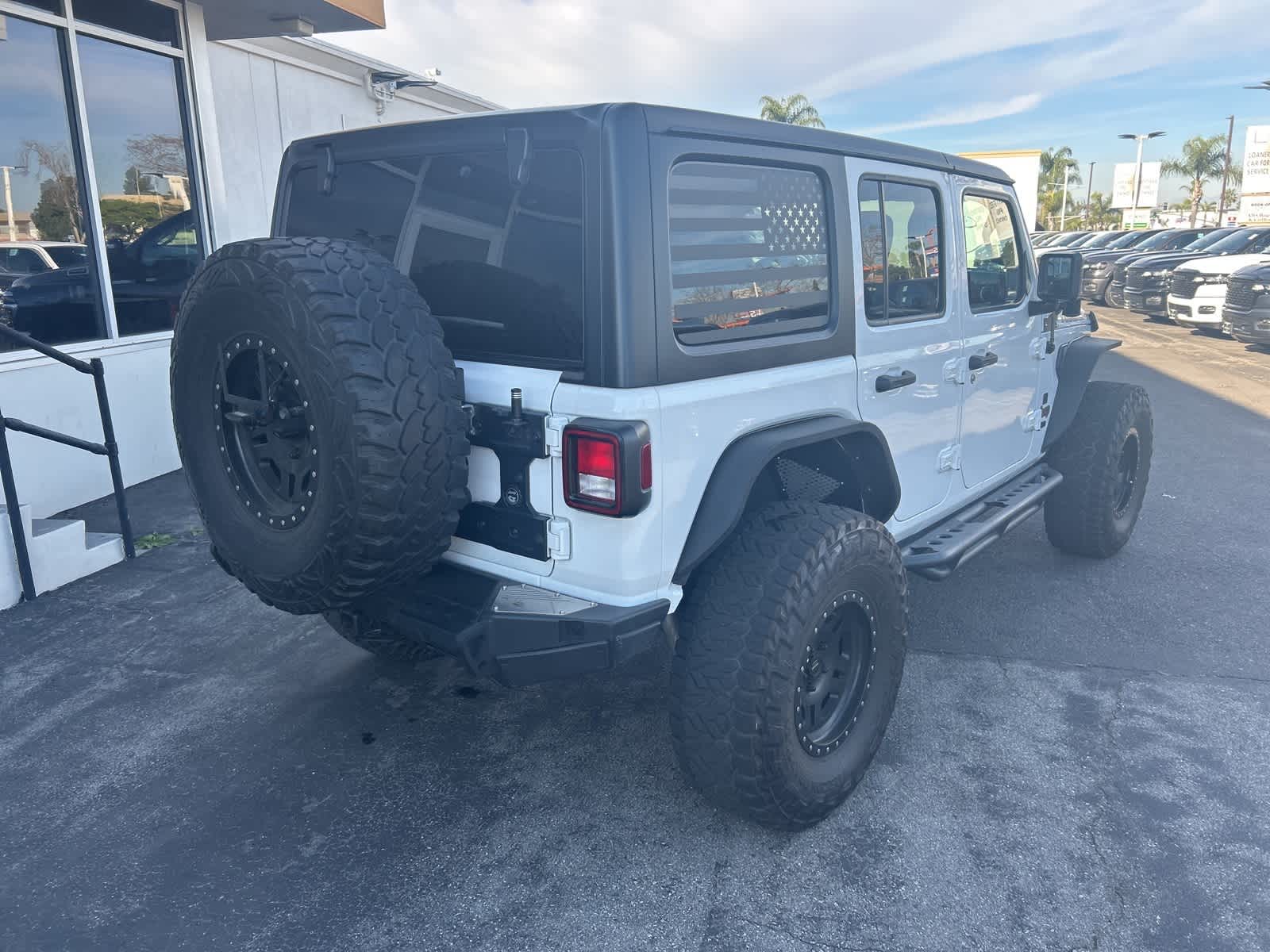 Thumbnail: 2019 Jeep Wrangler - 6