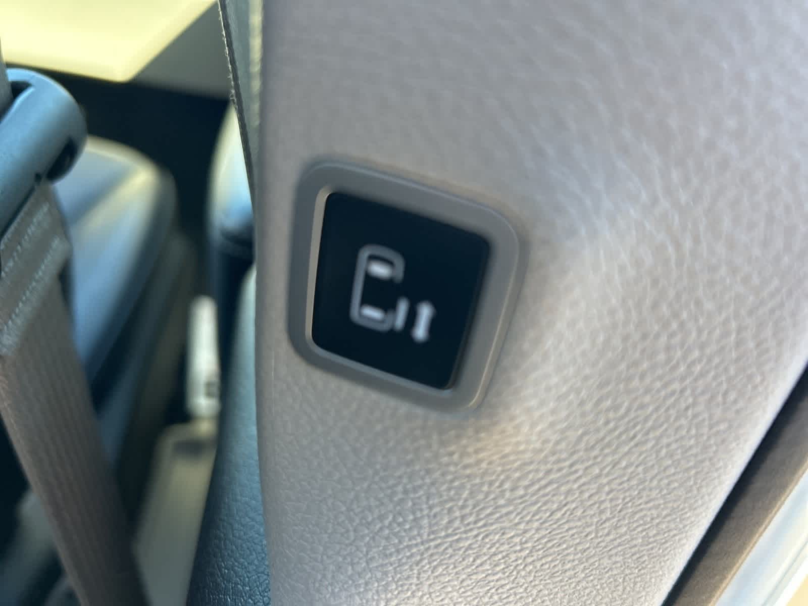 Thumbnail: 2024 Chrysler Pacifica - 26