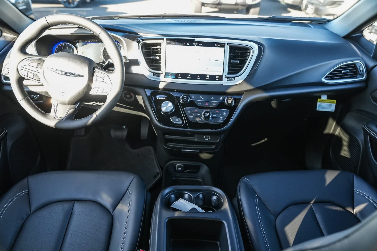 Thumbnail: 2026 Chrysler Voyager - 13