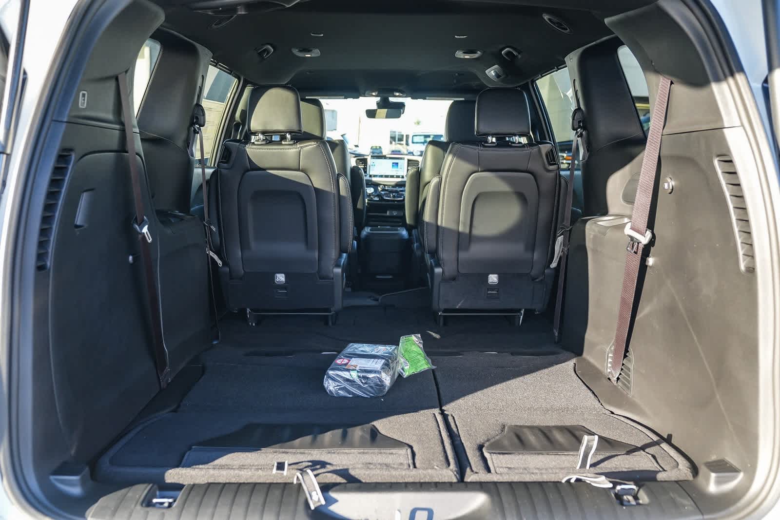 Thumbnail: 2026 Chrysler Voyager - 11